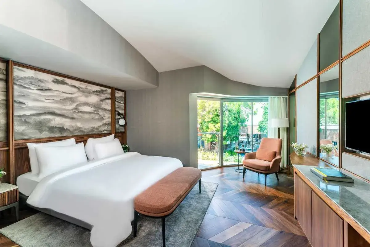 Pearl Pool Room Regnum Carya — 16
