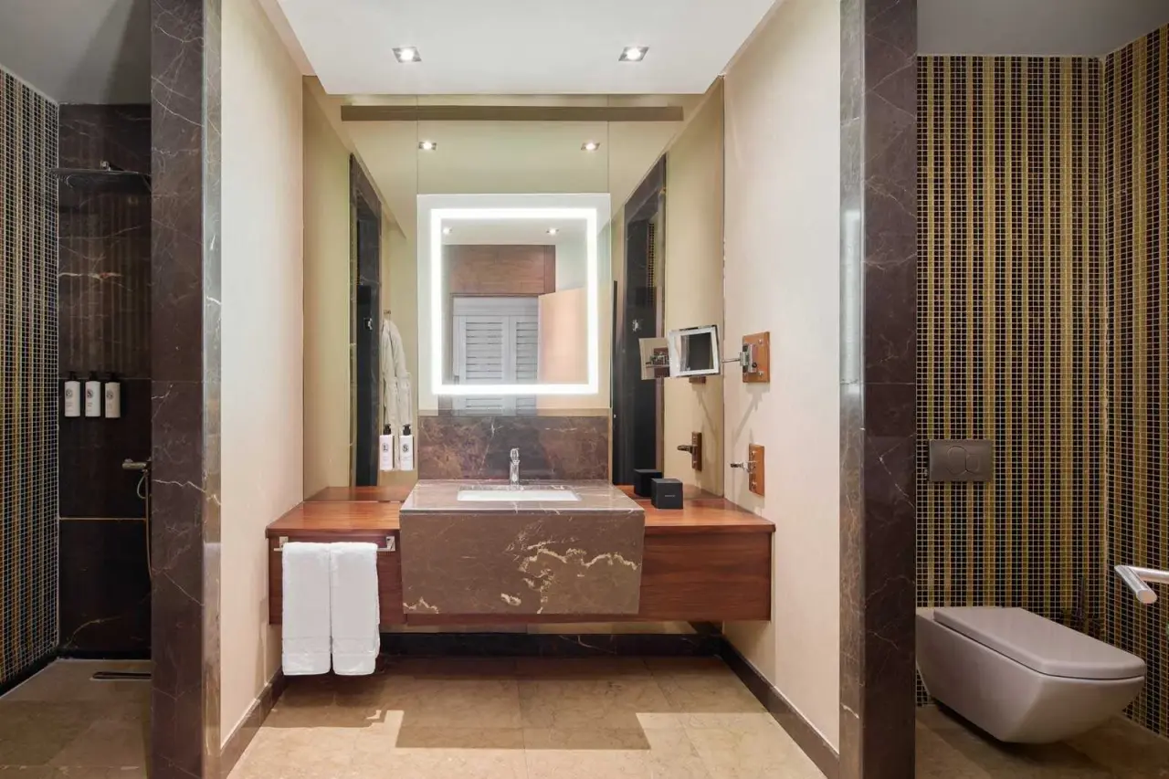 Pearl Pool Family Room Regnum Carya — 14