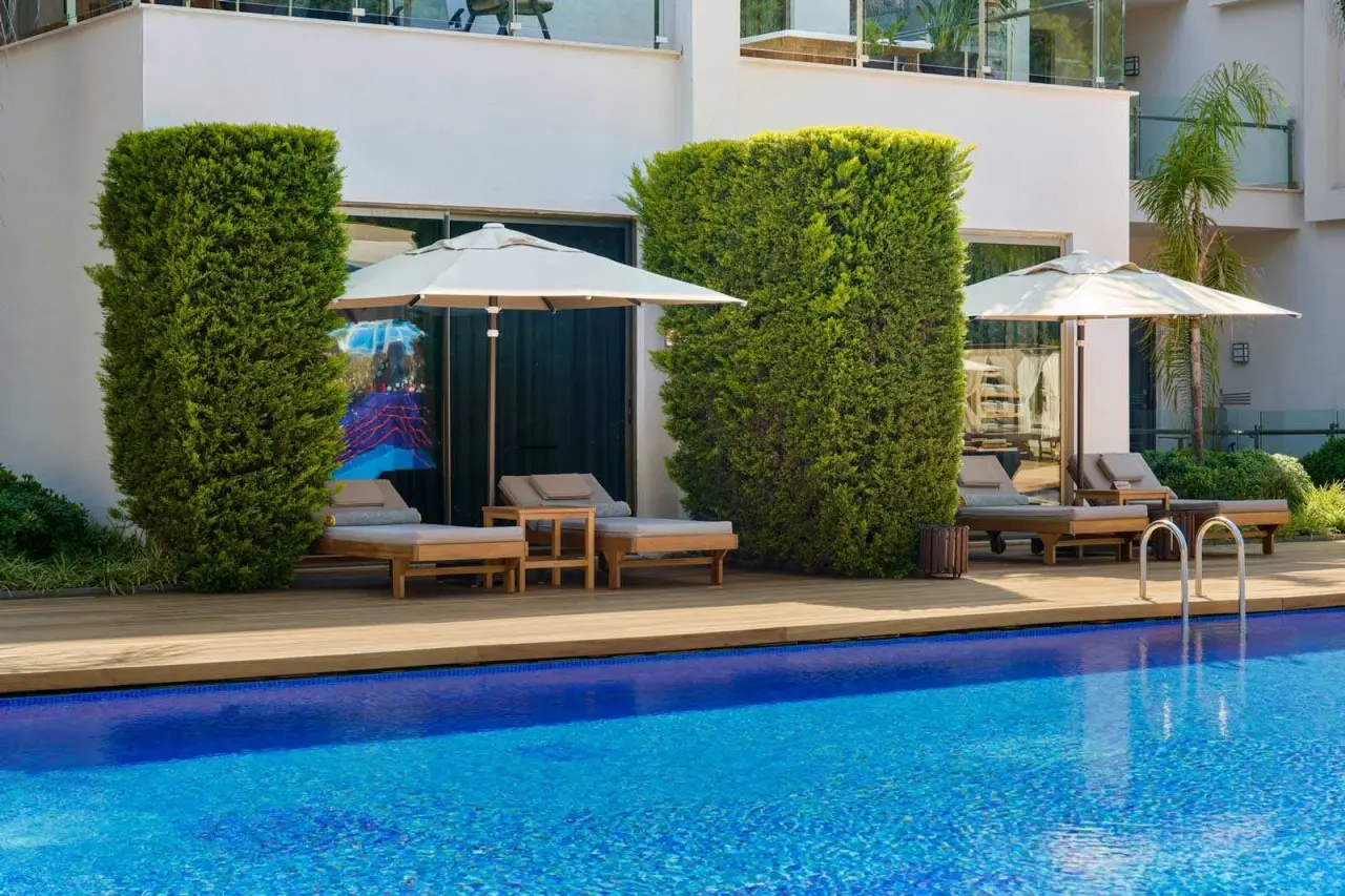 Pearl Pool Family Room Regnum Carya — 8