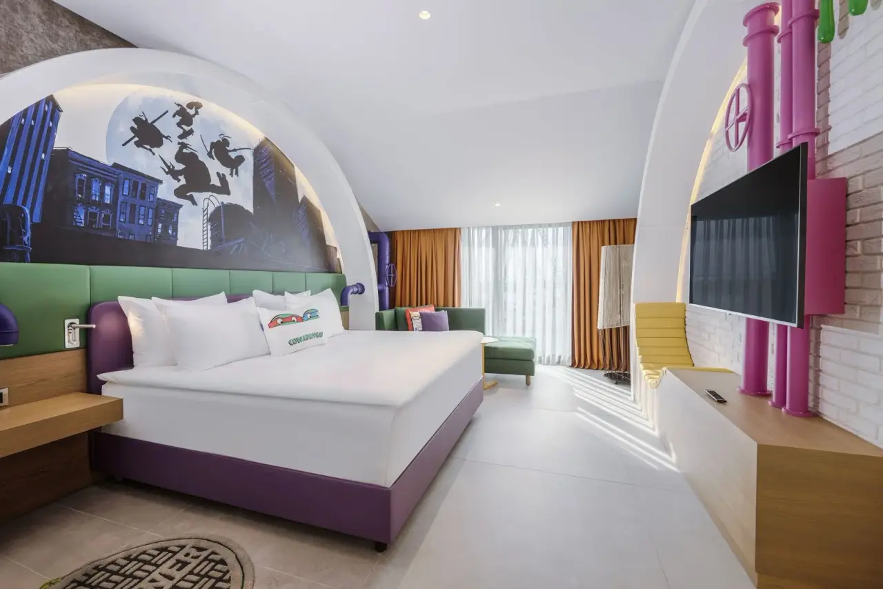 Executive Jacuzzi Room Rixos Sungate — 4