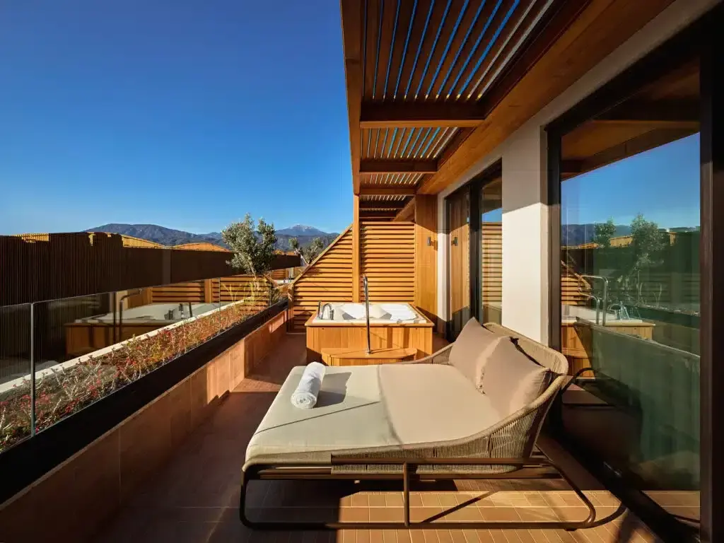 Junior Suite XO Cape Arnna The Club — 4
